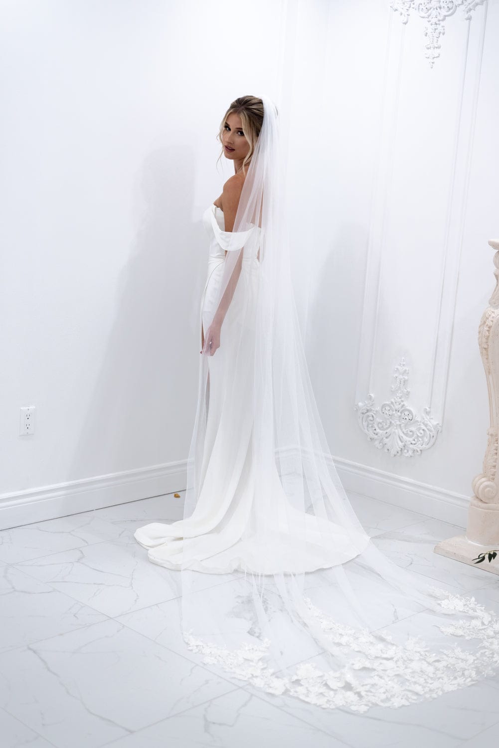 Chic Bridals Bridal Veils Ivory / 3x3.5 "Royal" Dulce Veil Wedding Gowns