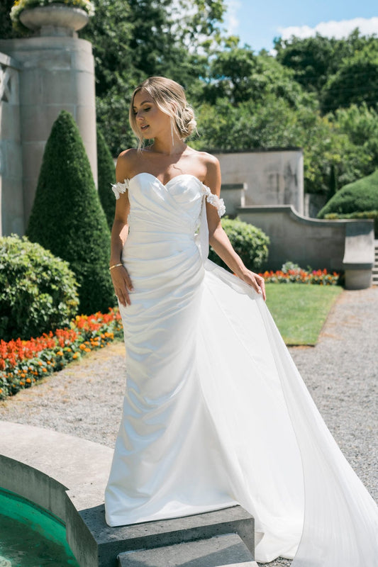 Delilah A Modern Romantic Wedding Dress | Chic Bridals
